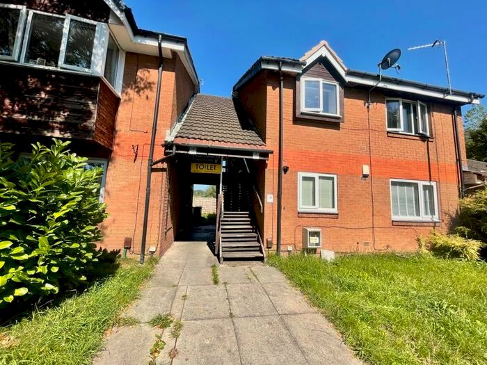 1 Bedroom Flat To Rent In Little Pasture, Leigh, WN7