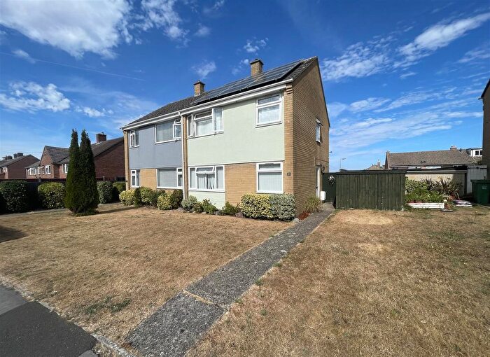 3 Bedroom Semi Detached House For Sale In Lang Road, Crewkerne - Viewing Advised, TA18