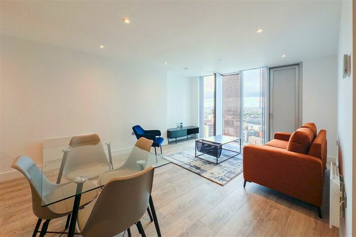 2 Bedroom Apartment To Rent In The Blade, M15