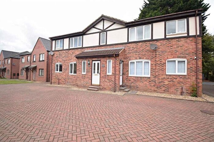 2 Bedroom Flat To Rent In Thornes Park Court, Wakefield, WF2