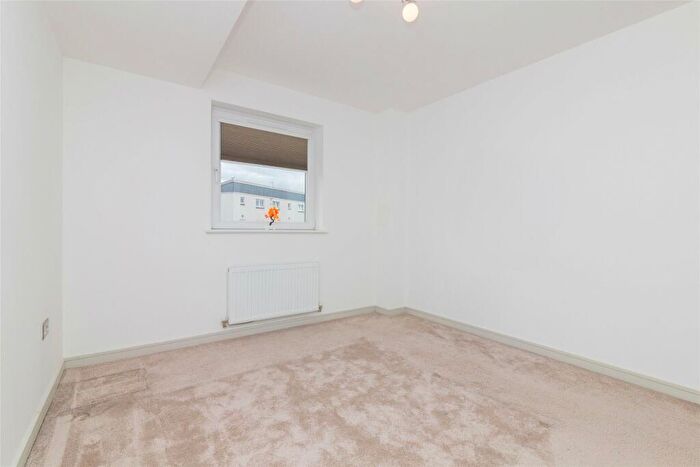 2 Bedroom Apartment To Rent In Lapwing Crescent, Renfrew, Renfrewshire, PA4
