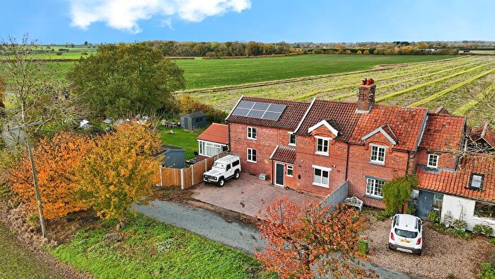 4 Bedroom Cottage For Sale In King Row, Shipdham, Thetford, IP25