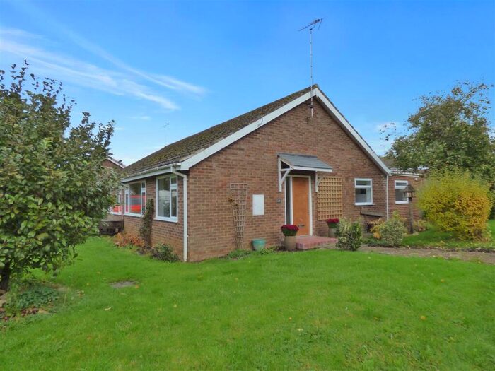 2 Bedroom Semi-Detached Bungalow To Rent In Orchard Close, Lower Brailes, Banbury, OX15
