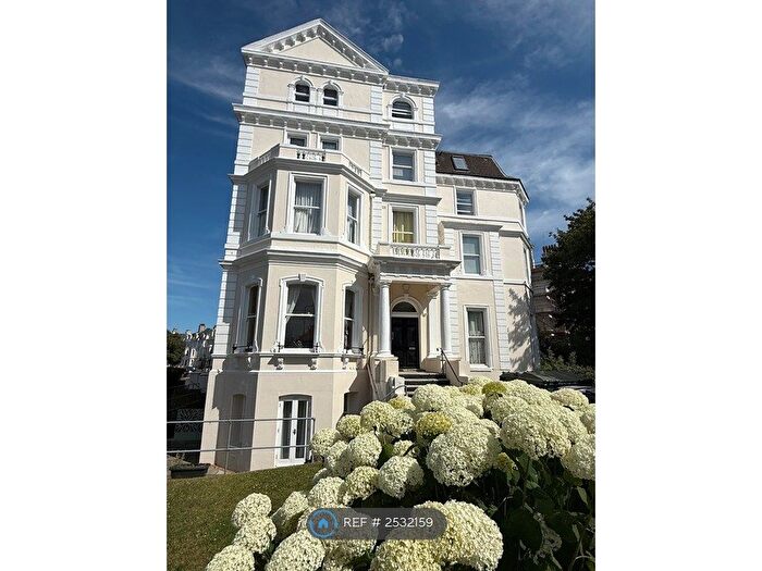 2 Bedroom Flat To Rent In Augusta Gardens, Folkestone, CT20