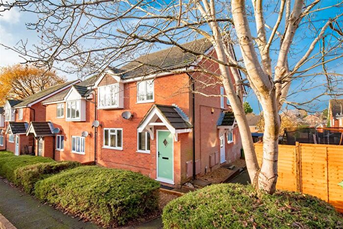 2 Bedroom Maisonette For Sale In Chilham Close, Frimley, Camberley, GU16