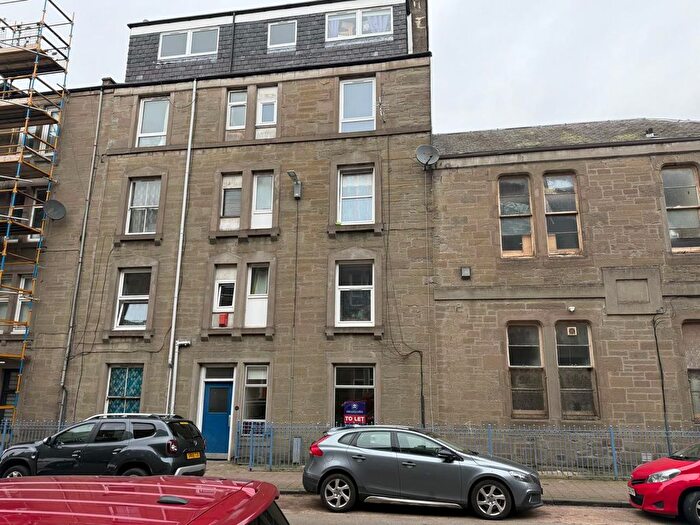 1 Bedroom Flat To Rent In Park Avenue, DD4