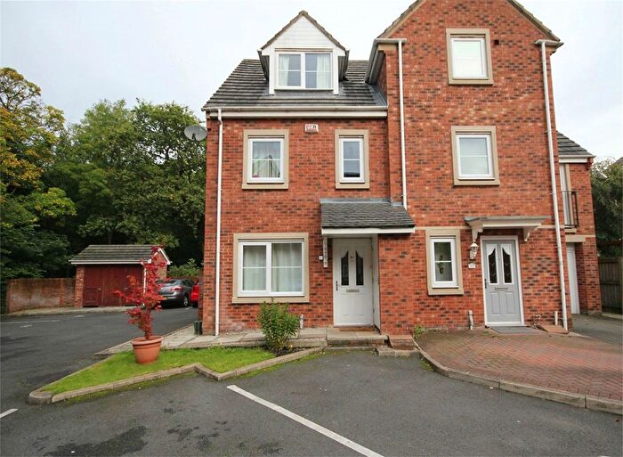 3 Bedroom Town House For Sale In Catherine Way, Newton-Le-Willows, WA12