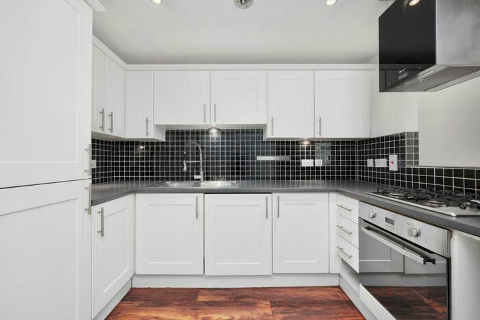 2 Bedroom Flat To Rent In Channelsea Road, London, E15
