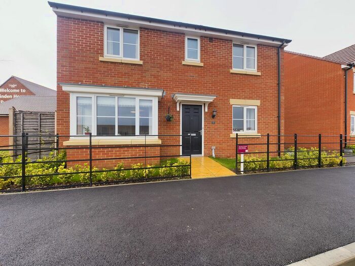 4 Bedroom Detached House To Rent In Perrybrook Road, Brockworth, Gloucester, GL3