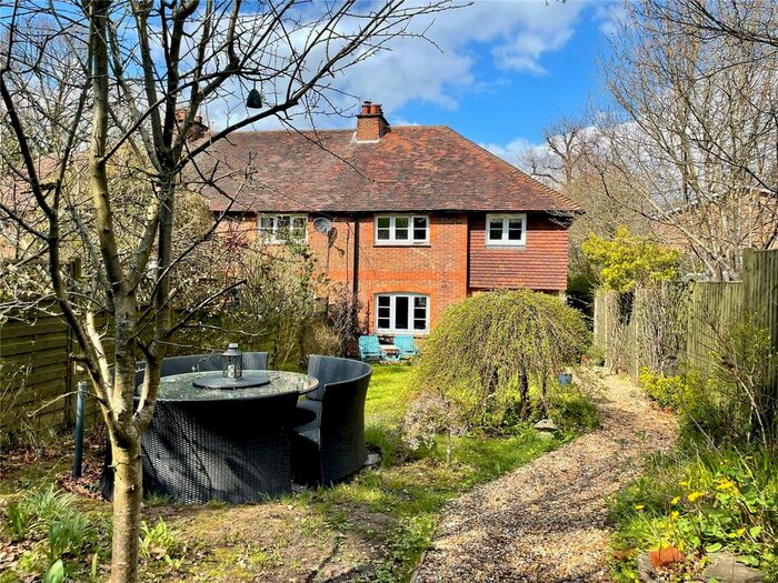 3 Bedroom End Of Terrace House For Sale In Greenfields Close, Nyewood, Petersfield, GU31