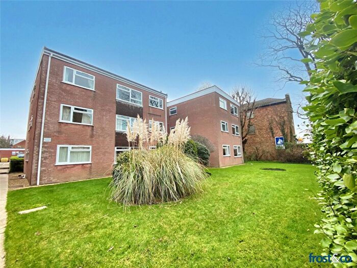 2 Bedroom Apartment For Sale In Bournemouth Road, Lower Parkstone, Poole, Dorset, BH14