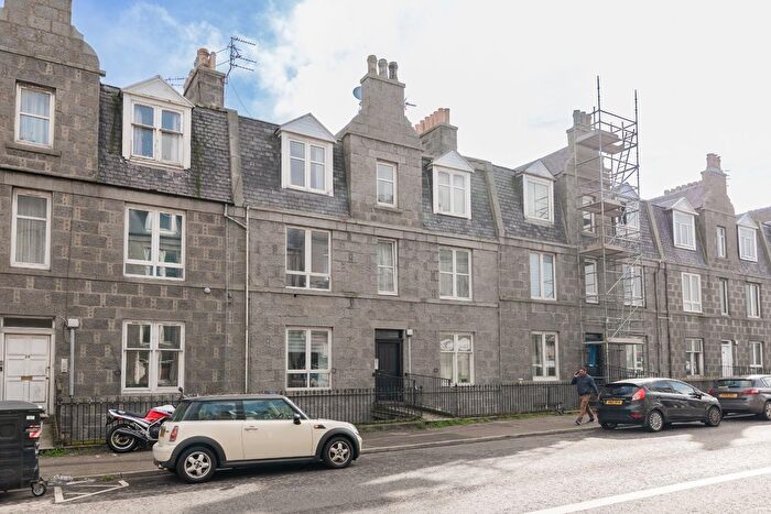 1 Bedroom Flat To Rent In Menzies Road, Torry, Aberdeen, AB11
