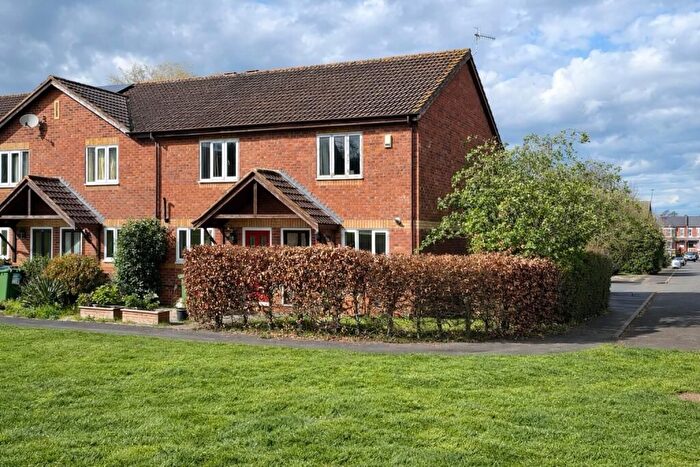 2 Bedroom End Terrace House To Rent In Davidson Avenue, Leamington Spa, CV31