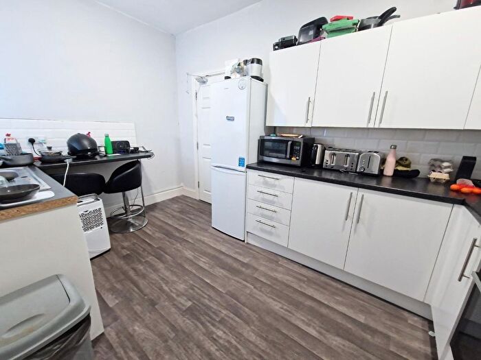 8 Bedroom Property For Sale In Windy Nook Road, Gateshead, NE9
