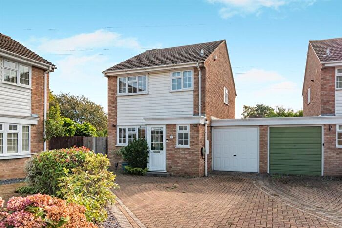 3 Bedroom Detached House For Sale In Christie Drive, Larkfield, Aylesford, ME20