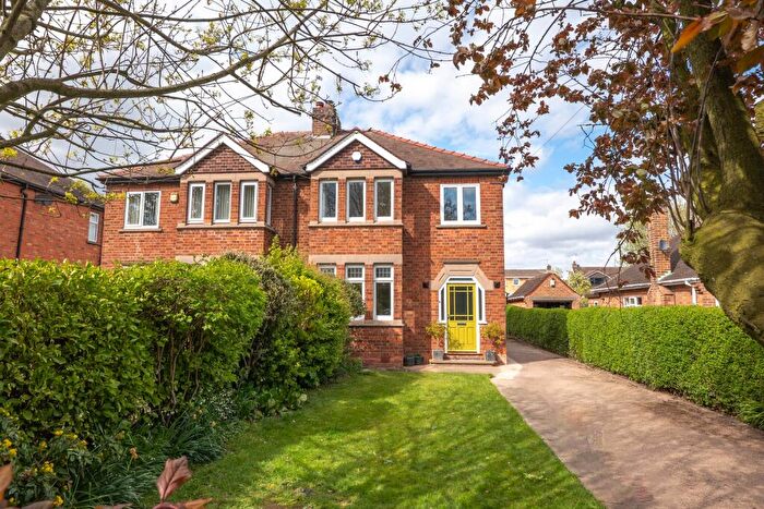 3 Bedroom Semi-Detached House For Sale In Welham Road, Retford, DN22