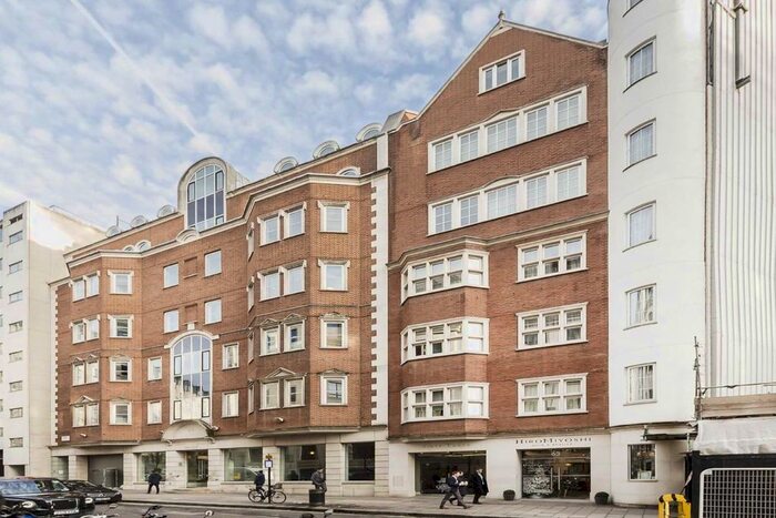 2 Bedroom Flat To Rent In Curzon Street, London, W1J