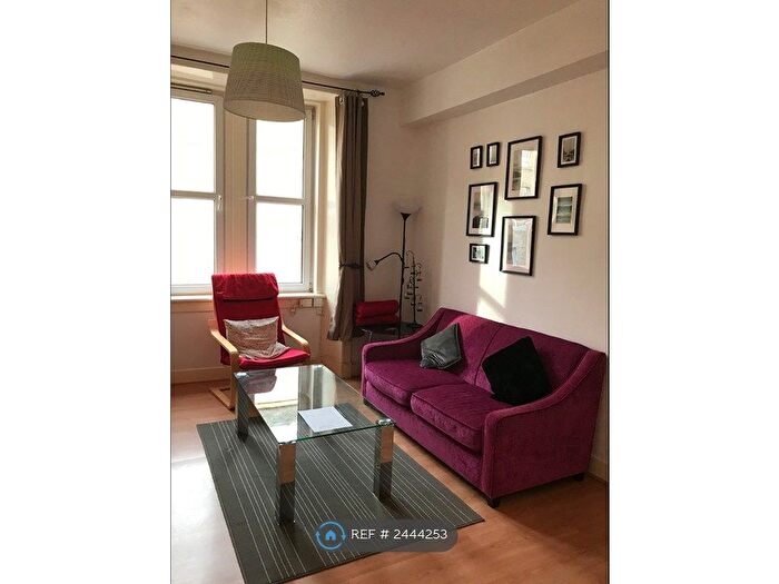 2 Bedroom Flat To Rent In Murdoch Terrace, Edinburgh, EH11