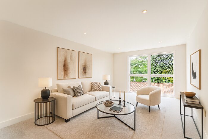 2 Bedroom Flat For Sale In Church Street, Epsom, KT17