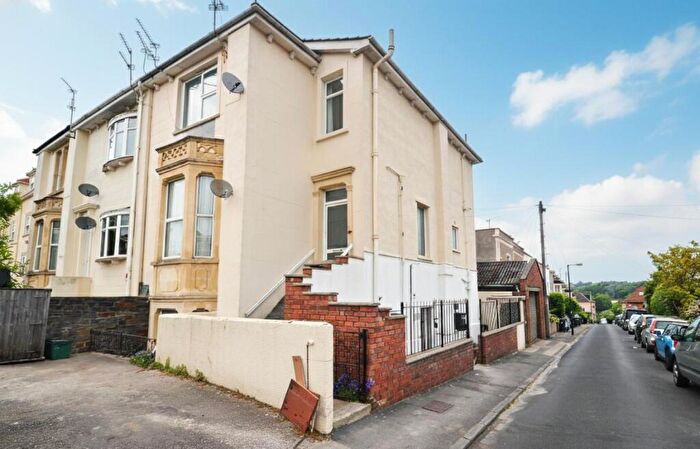 3 Bedroom Flat To Rent In Ashley Down Road, Ashley Down, Bristol, BS7