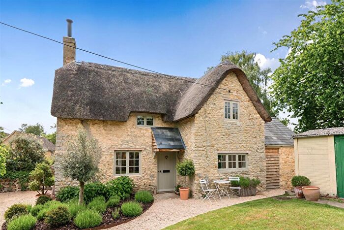 2 Bedroom Cottage For Sale In North Lane, Weston-On-The-Green, OX25