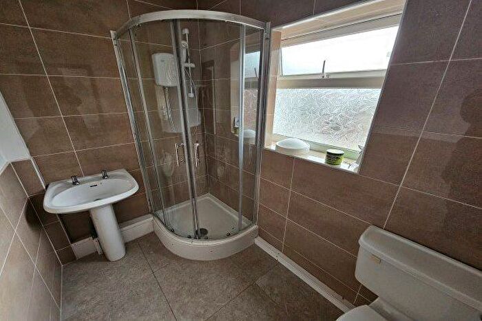 2 Bedroom Flat To Rent In Quinton, Birmingham, B32