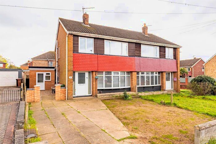 3 Bedroom Semi-Detached House To Rent In Ogilvy Drive, Bottesford, Scunthorpe, DN17