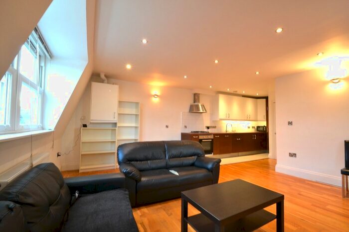 2 Bedroom Flat To Rent In Arthur Road, Wimbledon, SW19