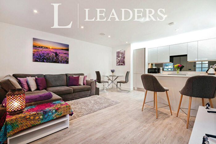 1 Bedroom Flat To Rent In Hawkley Mews, CM12