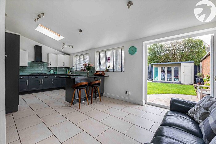 4 Bedroom Semi-Detached House For Sale In Chartwell Close, Rochester, Kent, ME2