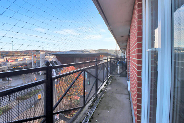 2 Bedroom Apartment To Rent In Chantry Close, Abbey Wood, SE2