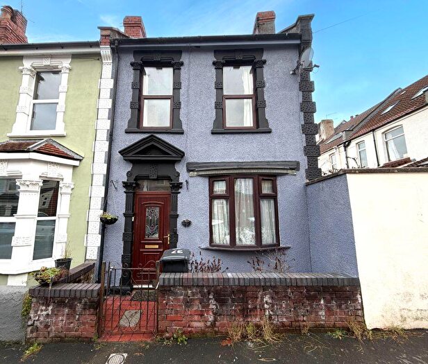 3 Bedroom End Of Terrace House For Sale In Agate Street, Bristol, BS3