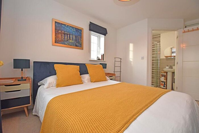 3 Bedroom End Of Terrace House For Sale In Greenhouse Gardens, Cullompton, EX15
