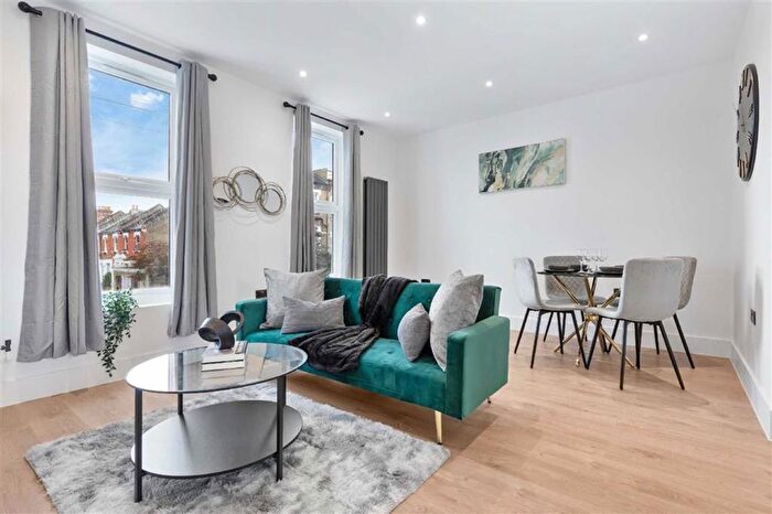 1 Bedroom Flat To Rent In Concanon Road, London, SW2