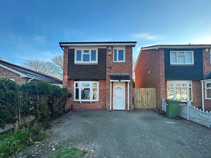 3 Bedroom Detached House To Rent In Stubbington Close, Wolverhampton, WV13