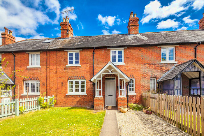 3 Bedroom Terraced House To Rent In Woden Cottages, Goring On Thames, RG8