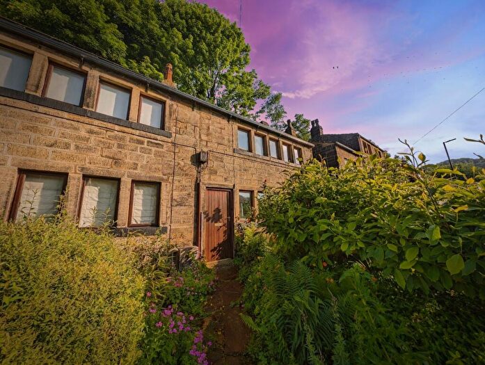 2 Bedroom Semi-Detached House To Rent In Green Springs, Hebden Bridge, West Yorkshire, HX7