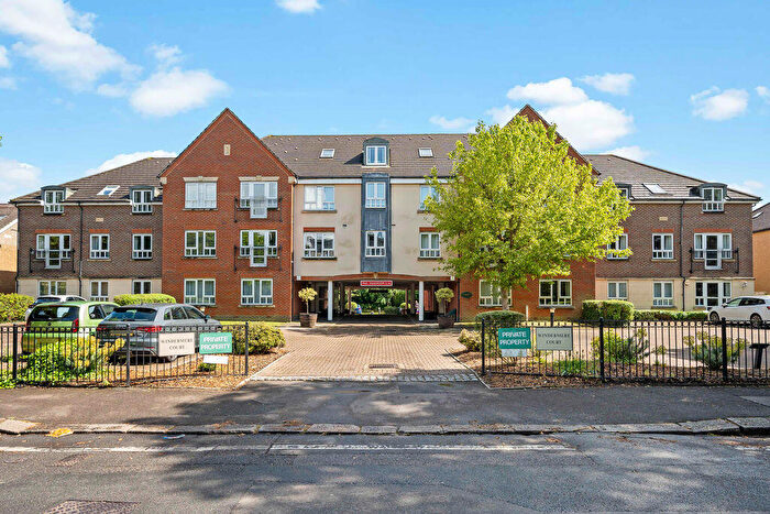 2 Bedroom Flat For Sale In Windermere Court, Denmark Road, Carshalton, SM5