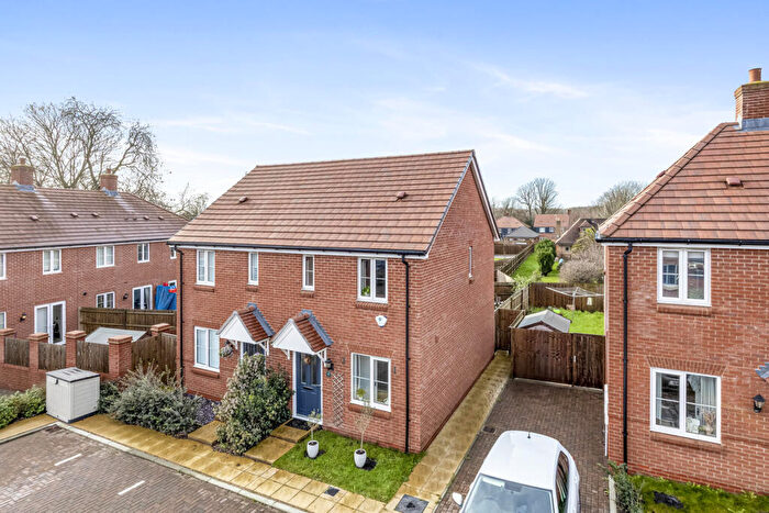 2 Bedroom Semi Detached House For Sale In Windflower Chase, Worthing, BN13