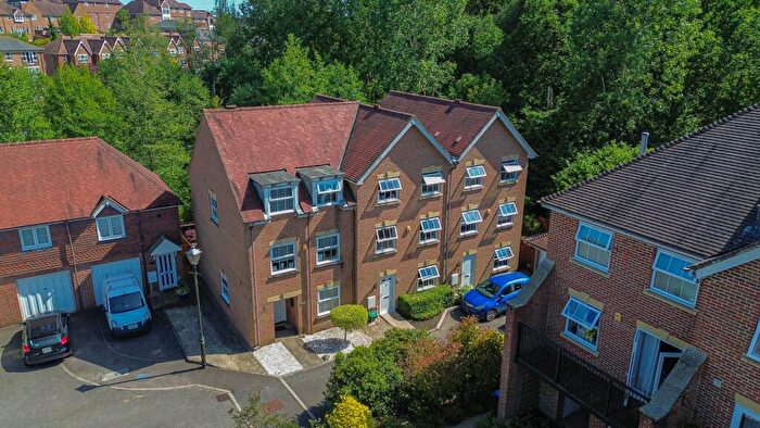 4 Bedroom Town House For Sale In Deers Leap, Haywards Heath, RH16