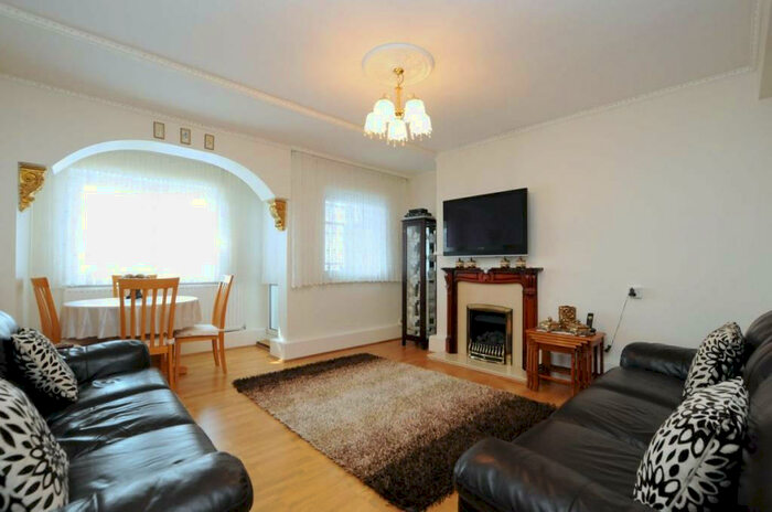 4 Bedroom Flat To Rent In Percival Street, London, EC1V