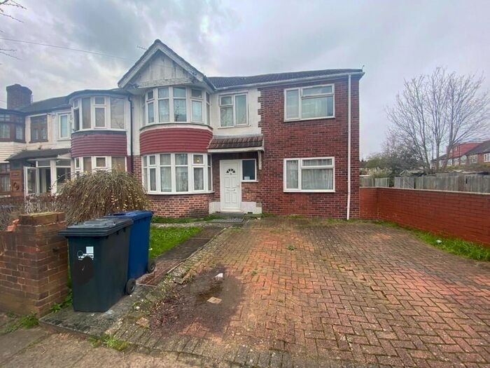 4 Bedroom End Of Terrace House To Rent In Wyresdale Crescent, Perivale, Greenford, UB6