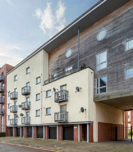 2 Bedroom Flat To Rent In Thorter Neuk, City Quay, Dundee, DD1