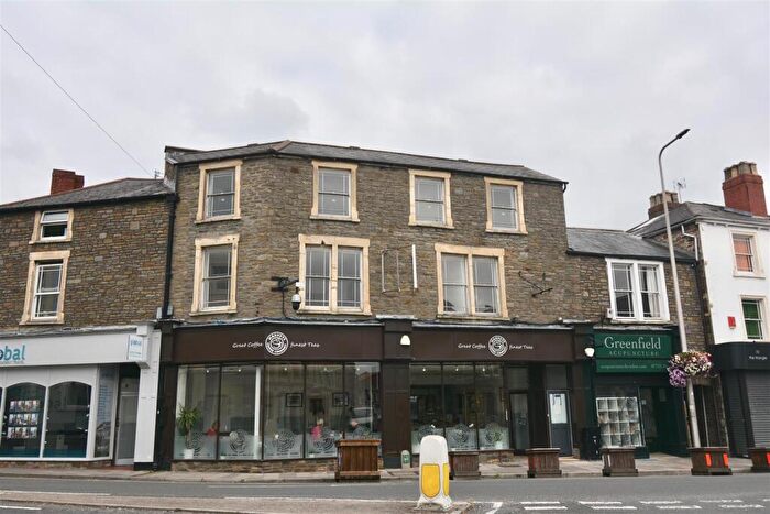2 Bedroom Flat To Rent In The Triangle, Clevedon, North Somerset, BS21