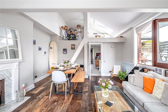 2 Bedroom Flat To Rent In Blackheath London, SE3