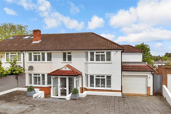 4 Bedroom Semi-Detached House For Sale In Yarm Close, Leatherhead, Surrey, KT22