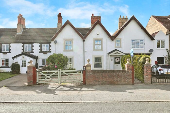 4 Bedroom Cottage For Sale In Fountain Hill, Walkeringham, Doncaster, DN10