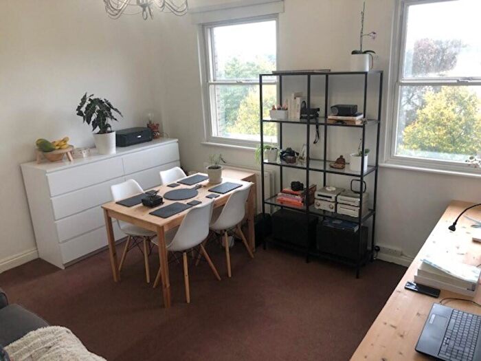 1 Bedroom Apartment To Rent In The Carronades, SO14