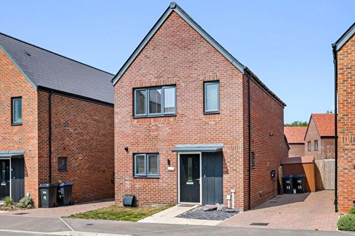 3 Bedroom Detached House For Sale In Denchy Mead, Burgess Hill, RH15