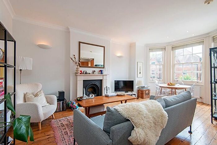 2 Bedroom Flat To Rent In Lambolle Road, Belsize Park, NW3